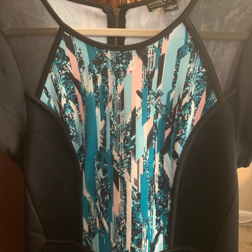 Gorgeous fitted dress!